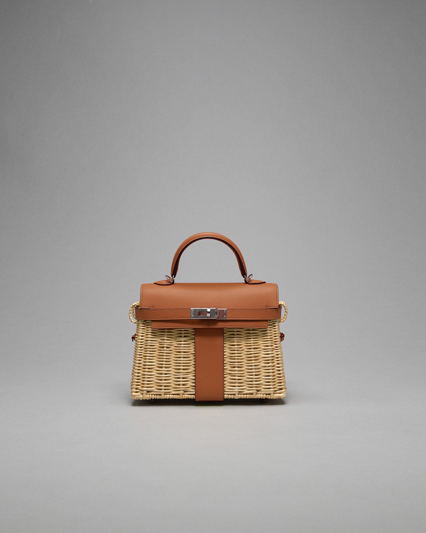 Kelly Picnic Gold